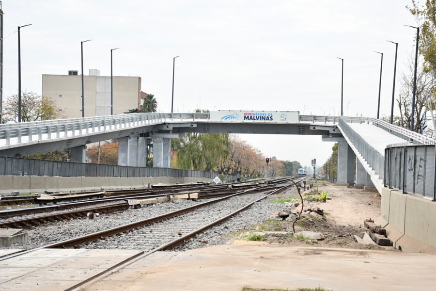 Inauguraron un nuevo puente modular sobre la traza del Ferrocarril Sarmiento