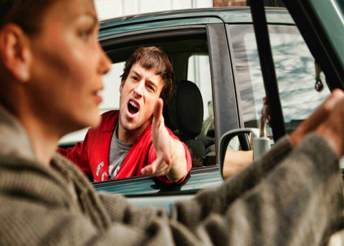 La mayoría de los conductores ven costumbres machistas cuando se maneja, pero solo la mitad está de acuerdo con capacitarse en violencia de género