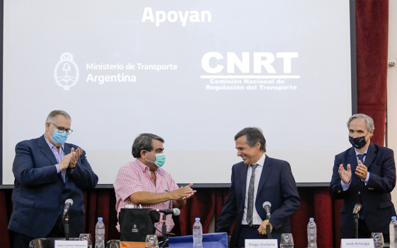 Presentaron la Diplomatura en Gestión del Transporte de Cargas y Pasajeros de la Universidad de Rosario
