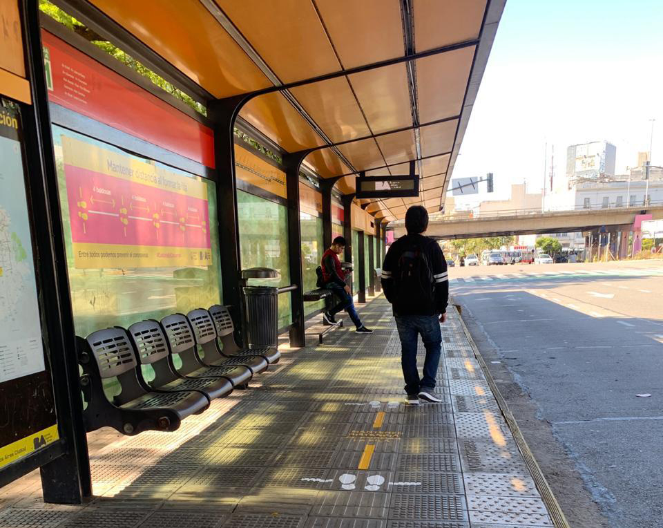Se intervinieron lugares de espera de transporte público para garantizar el distanciamiento social