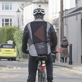 Una campera Emoji para mejorar la movilidad de los ciclistas