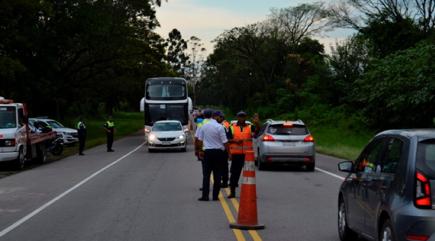 Intensifican controles vehiculares en rutas de Tucumán