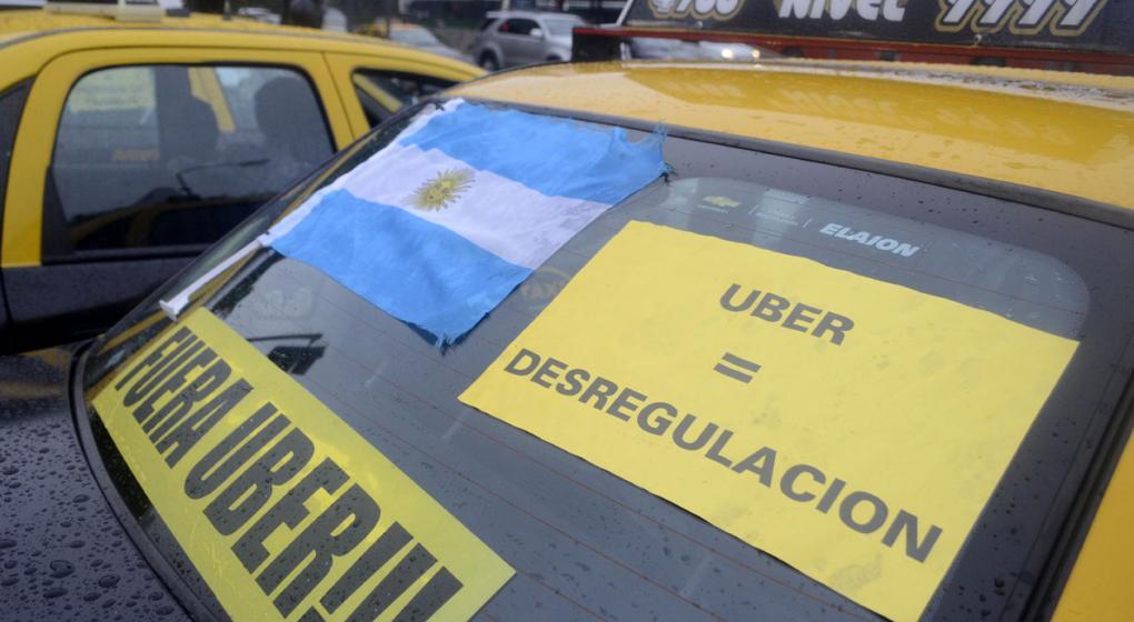 A la caza de choferes de Uber en Córdoba